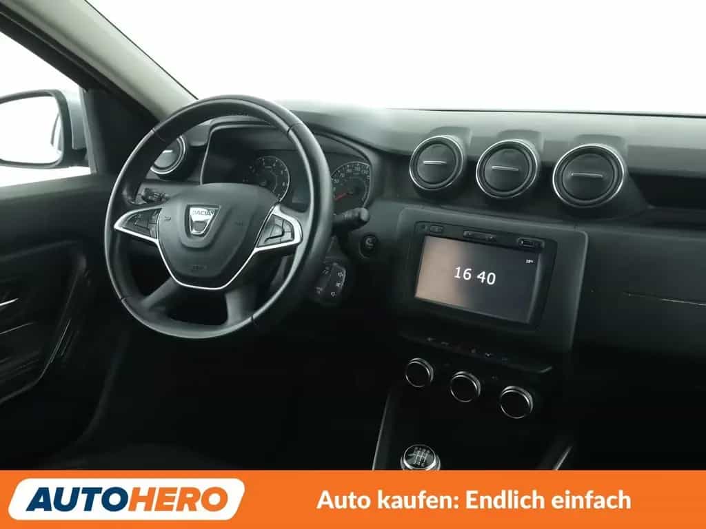 Dacia Duster 1.2 TCe Prestige*NAVI*360°*PDC*SHZ*TEMPO* 06/2018-photo-12