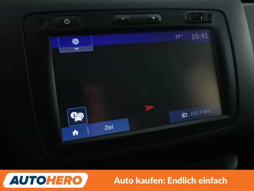 Dacia Duster 1.2 TCe Prestige*NAVI*360°*PDC*SHZ*TEMPO* 06/2018-photo-22
