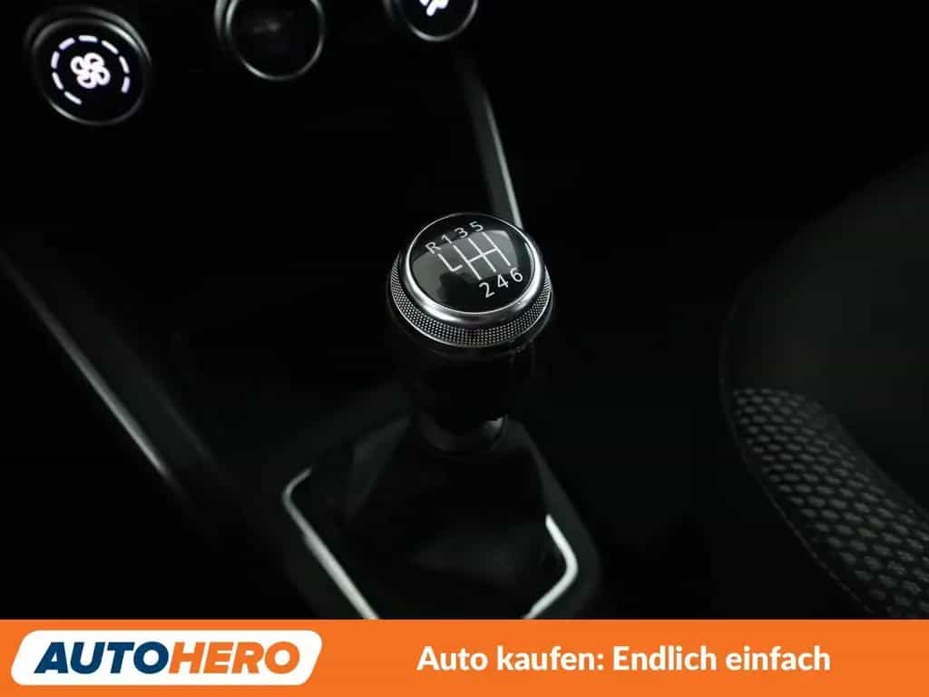 Dacia Duster 1.2 TCe Prestige*NAVI*360°*PDC*SHZ*TEMPO* 06/2018-photo-24