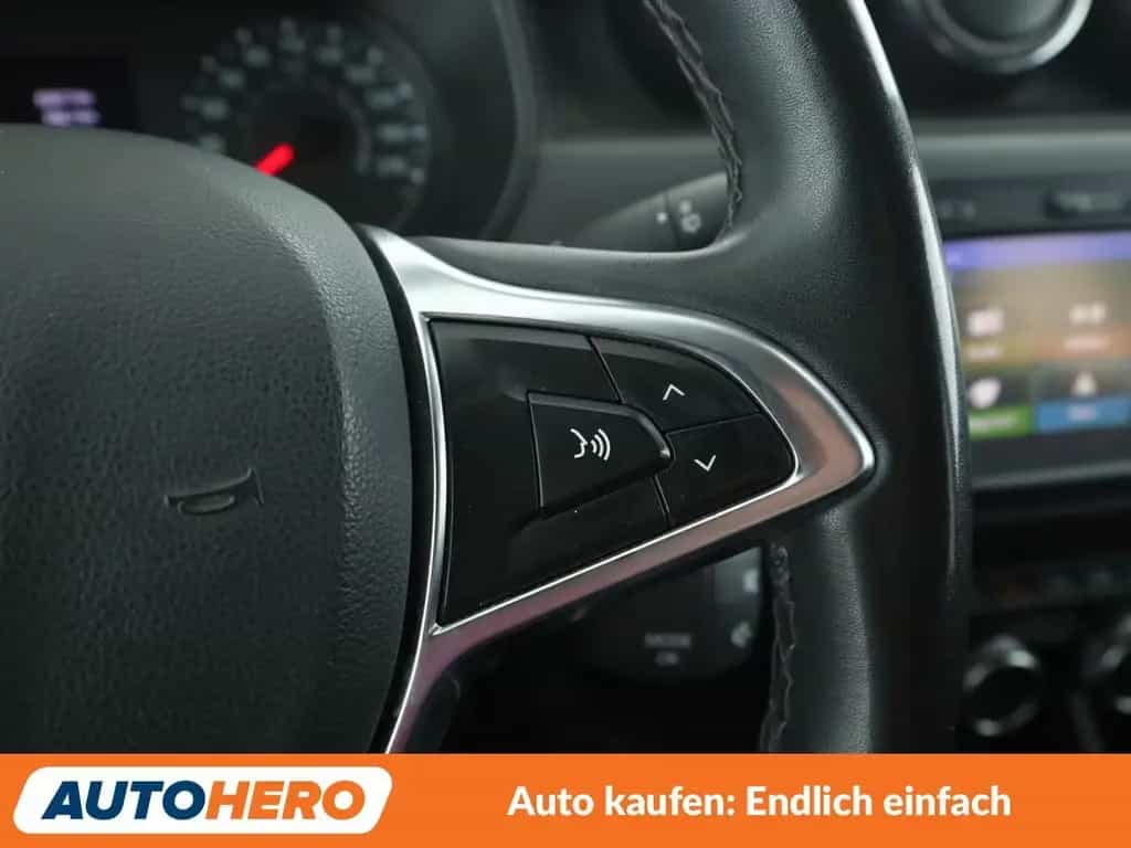 Dacia Duster 1.2 TCe Prestige*NAVI*360°*PDC*SHZ*TEMPO* 06/2018-photo-26