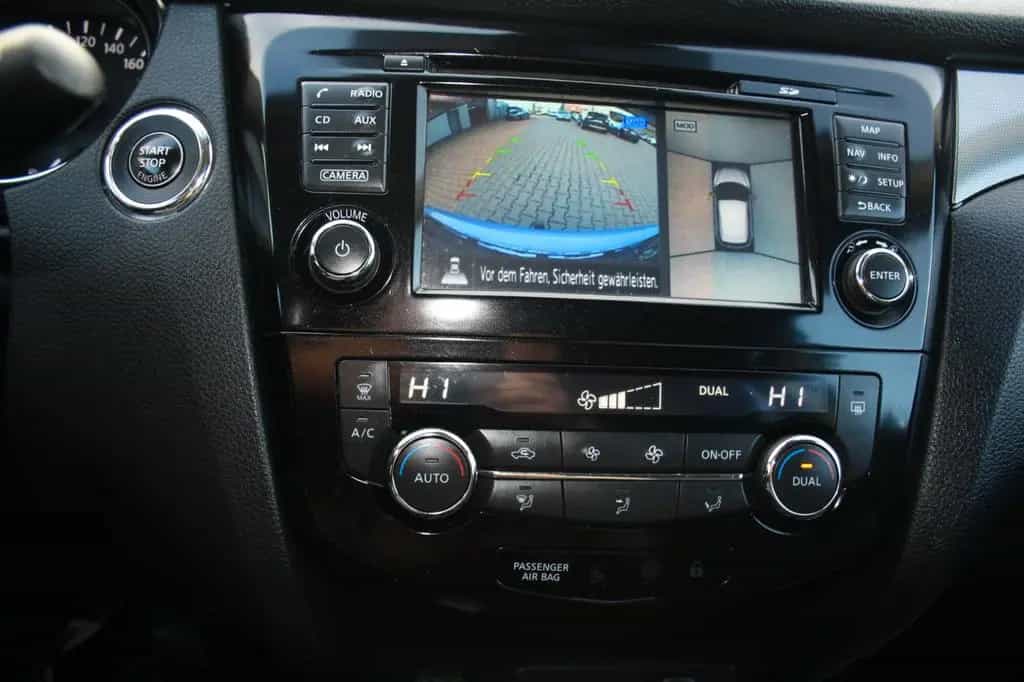 Nissan Qashqai N-Connecta 09/2017-photo-13
