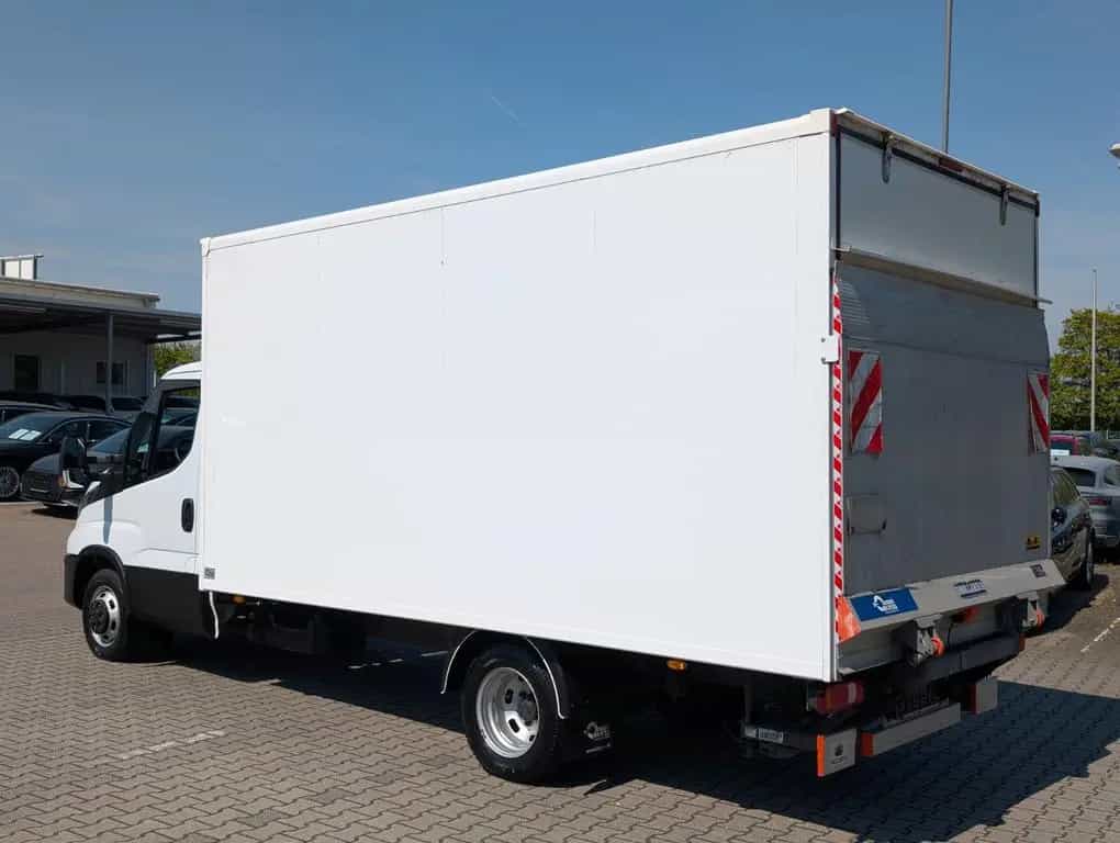 Iveco Daily Koffer 35-160 Ladebordwand Klima 03/2024-photo-1