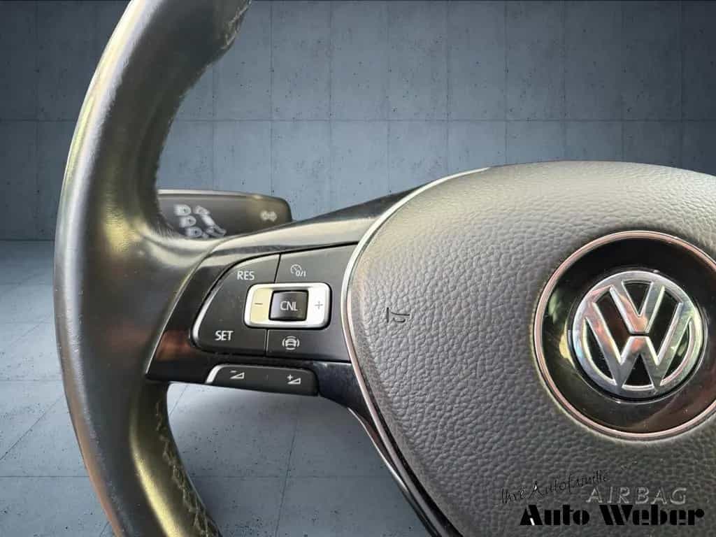 Volkswagen Golf VII 2.0 TDI Highline AHK Navi Soundsystem L 06/2020-photo-19