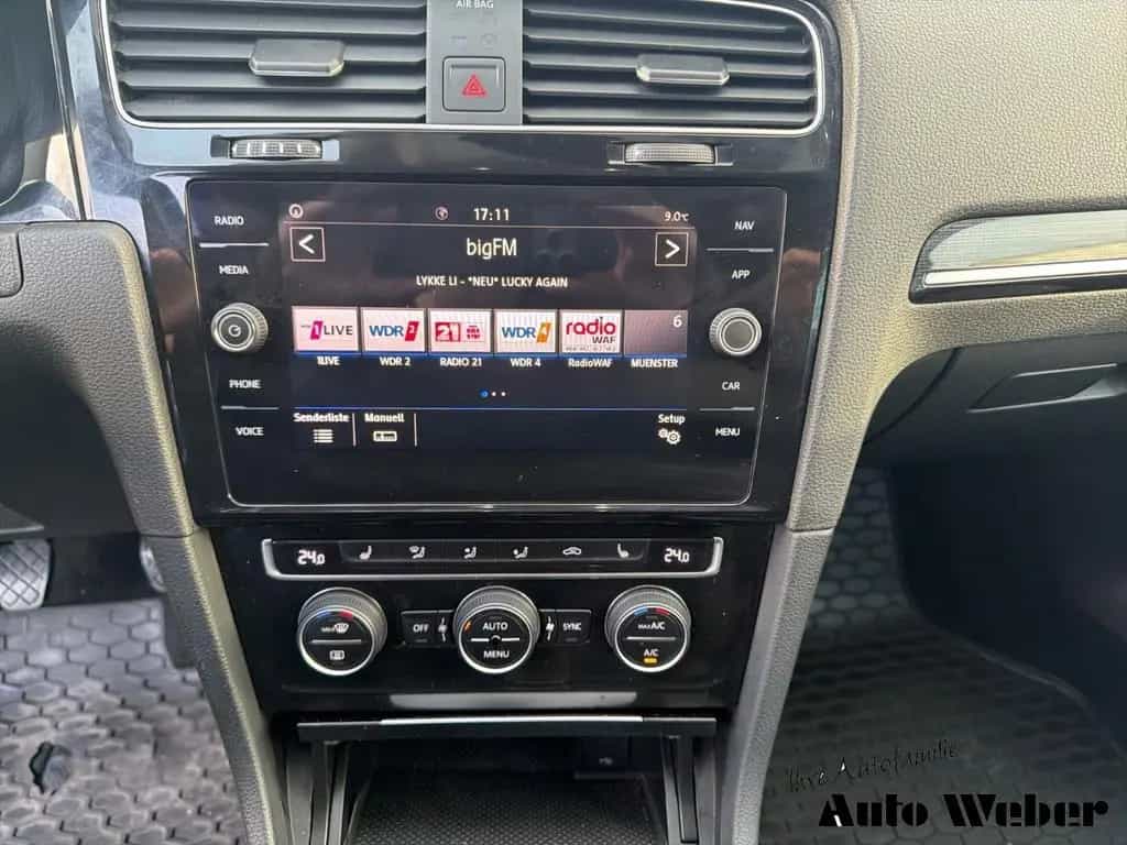 Volkswagen Golf VII 2.0 TDI Highline AHK Navi Soundsystem L 06/2020-photo-21