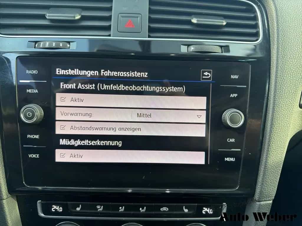 Volkswagen Golf VII 2.0 TDI Highline AHK Navi Soundsystem L 06/2020-photo-23