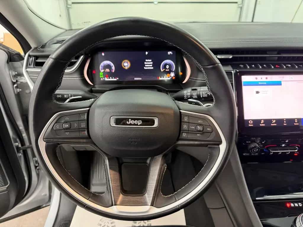 Jeep Grand Cherokee Limited Zenith/Memo/Pano/Alpine/ 07/2022-photo-32