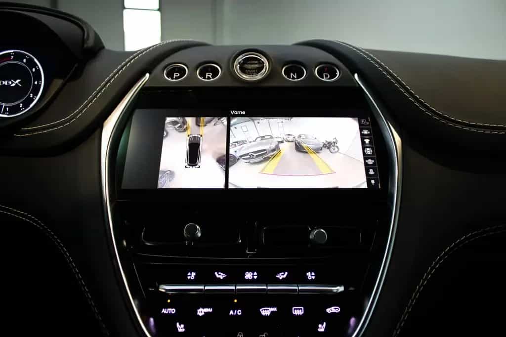Aston Martin DBX 4.0 V8 EXKLUSIV/SUN-ROOF/23" & AM TIMELESS! 05/2024-photo-16