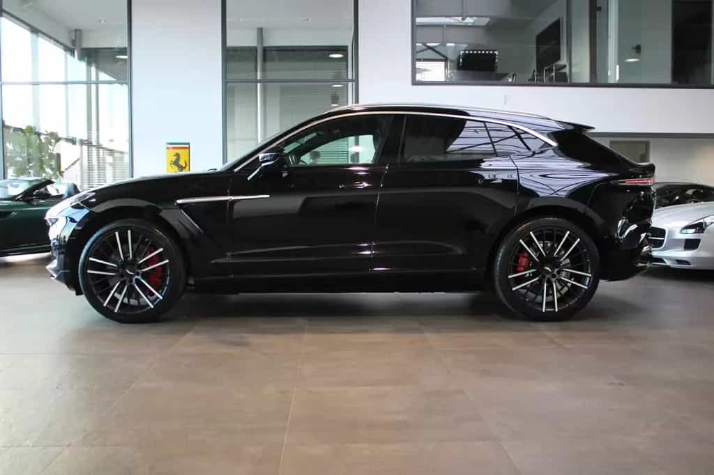 Aston Martin DBX 4.0 V8 EXKLUSIV/SUN-ROOF/23" & AM TIMELESS! 05/2024-photo-2