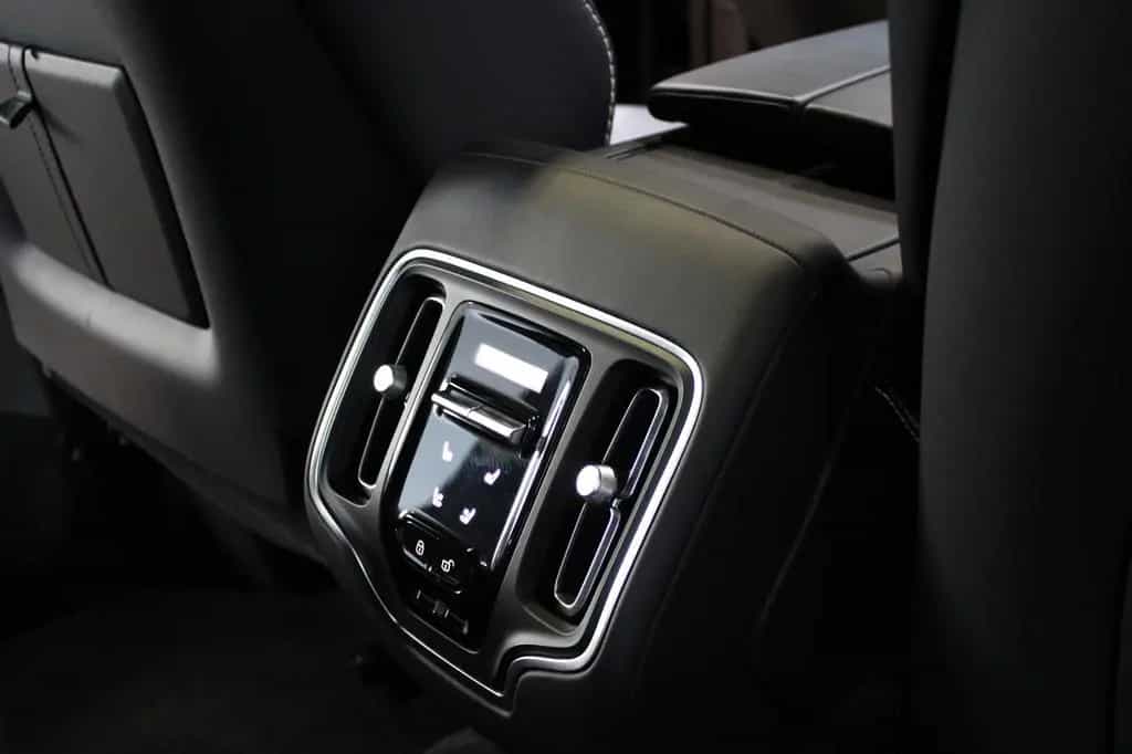 Aston Martin DBX 4.0 V8 EXKLUSIV/SUN-ROOF/23" & AM TIMELESS! 05/2024-photo-22