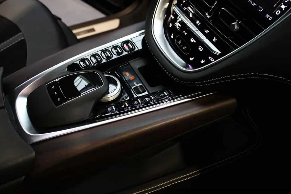 Aston Martin DBX 4.0 V8 EXKLUSIV/SUN-ROOF/23" & AM TIMELESS! 05/2024-photo-24