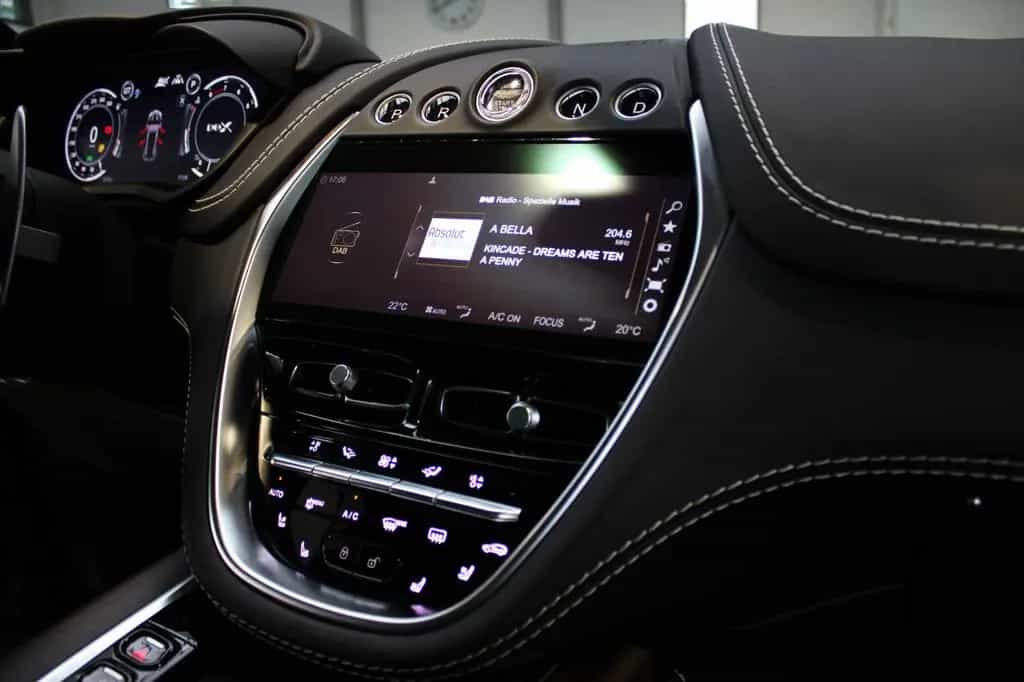 Aston Martin DBX 4.0 V8 EXKLUSIV/SUN-ROOF/23" & AM TIMELESS! 05/2024-photo-26