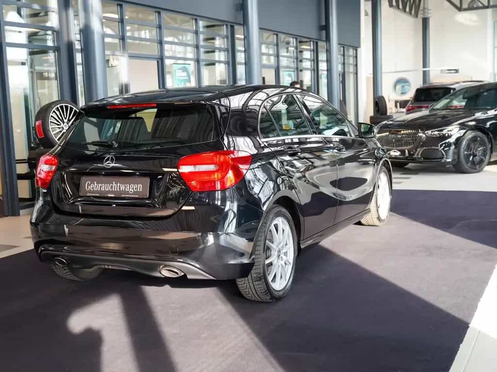 Mercedes-Benz A-Class 180 Urban Sitzheizung Parktronic 17 Zoll Räder 11/2014-photo-2