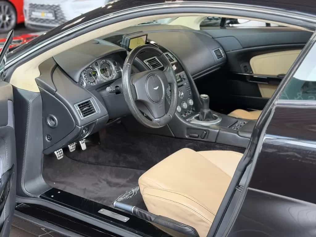 Aston Martin V8 Vantage Vantage  V8 KLIMA XEN NAV SHZ PDC LEDER 02/2006-photo-14