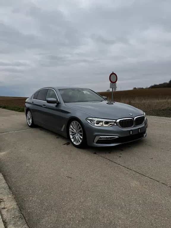 BMW 5 Series 540i xDrive 06/2017-photo-0