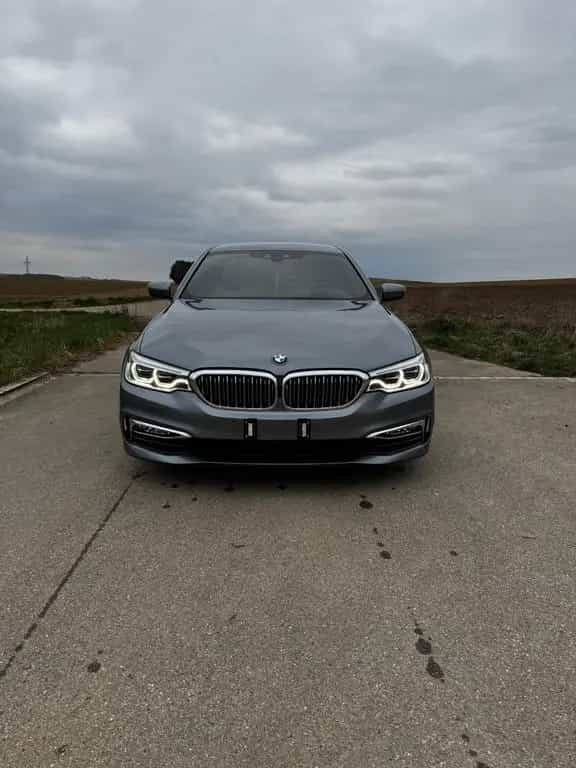 BMW 5 Series 540i xDrive 06/2017-photo-1