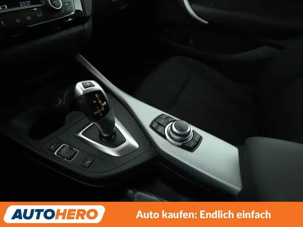 BMW 1 Series 118i Advantage Aut. *NAVI*ACC*CAM*SHZ*KLIMA* 05/2017-photo-23