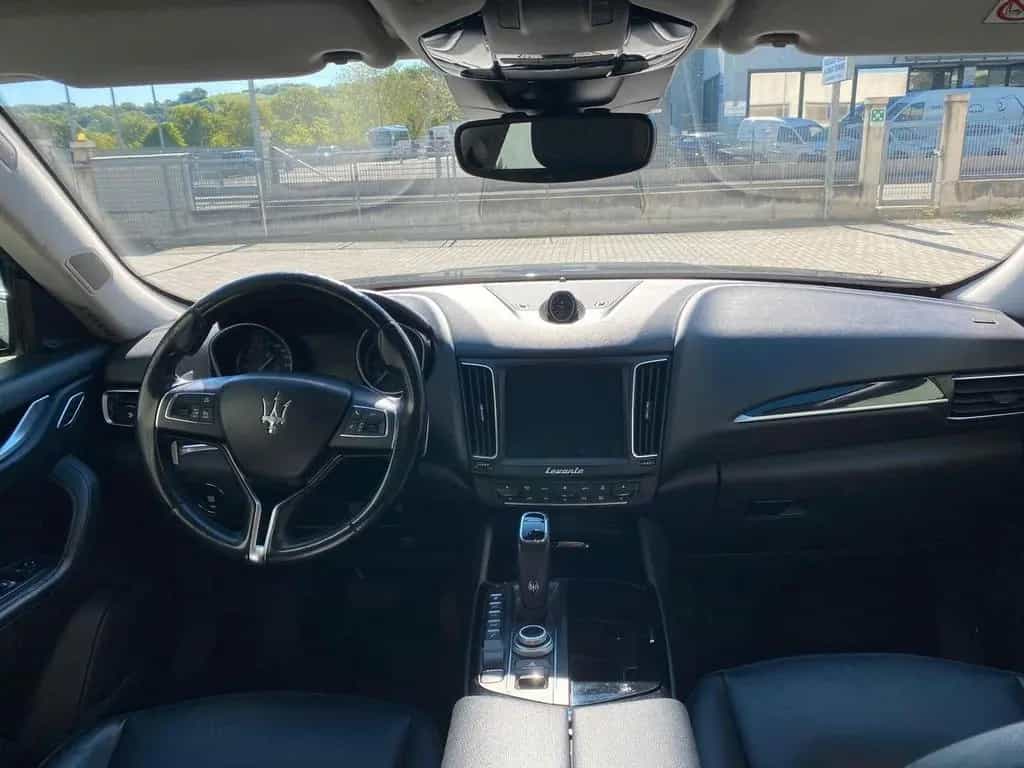 Maserati Levante V6 Diesel AWD Granlusso "Leggi 05/2019-photo-9