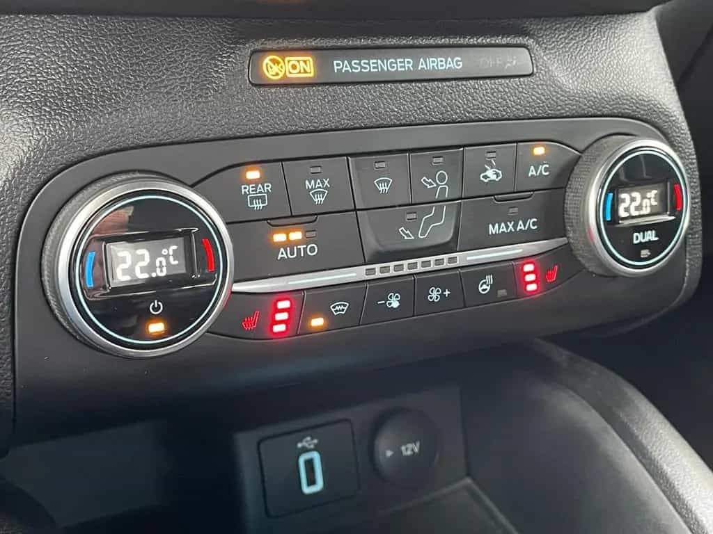 Ford Focus 1.5 EcoBoost ST-Line 06/2020-photo-12