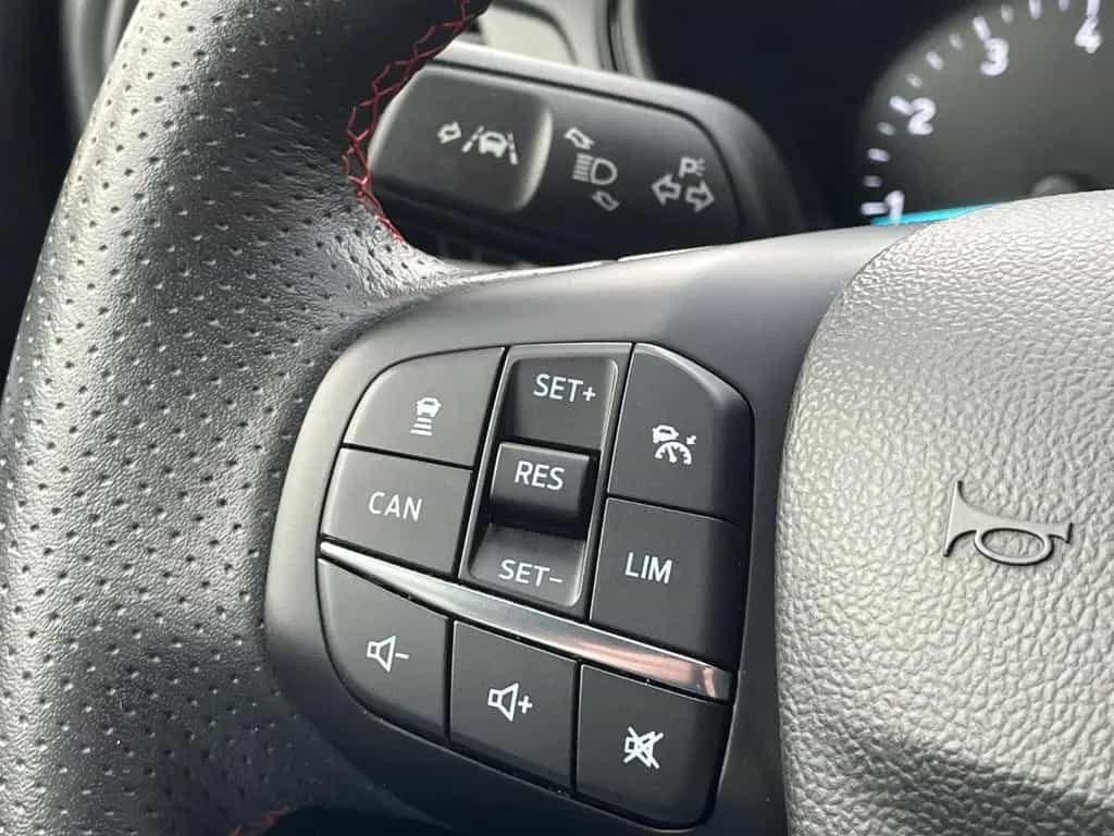Ford Focus 1.5 EcoBoost ST-Line 06/2020-photo-16
