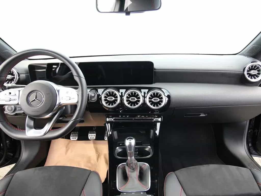 Mercedes-Benz A 180 Limousine AMG Line NAVI+LED+ALU18+TEMPOMAT 10/2020-photo-11