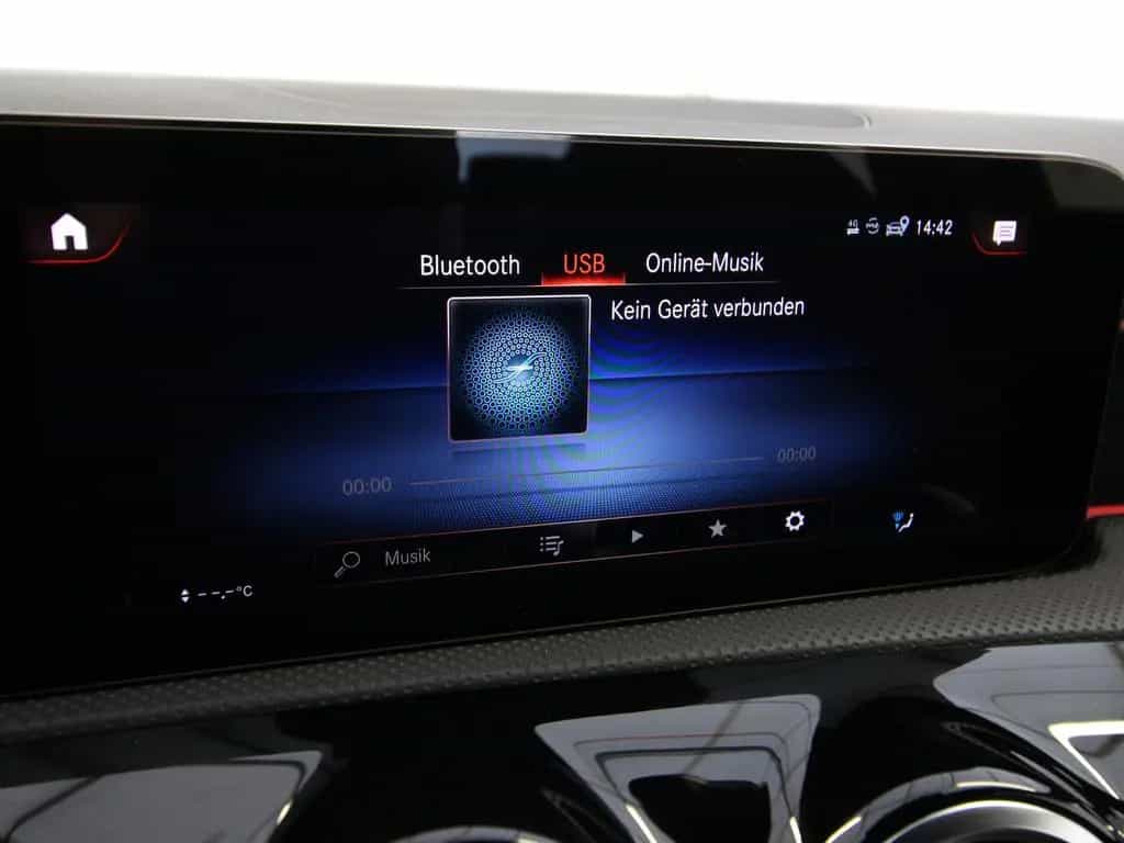 Mercedes-Benz A 180 Limousine AMG Line NAVI+LED+ALU18+TEMPOMAT 10/2020-photo-14