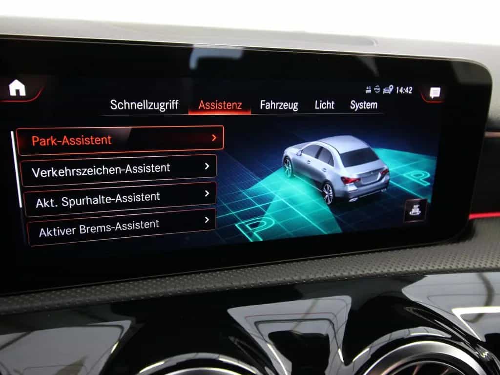 Mercedes-Benz A 180 Limousine AMG Line NAVI+LED+ALU18+TEMPOMAT 10/2020-photo-15