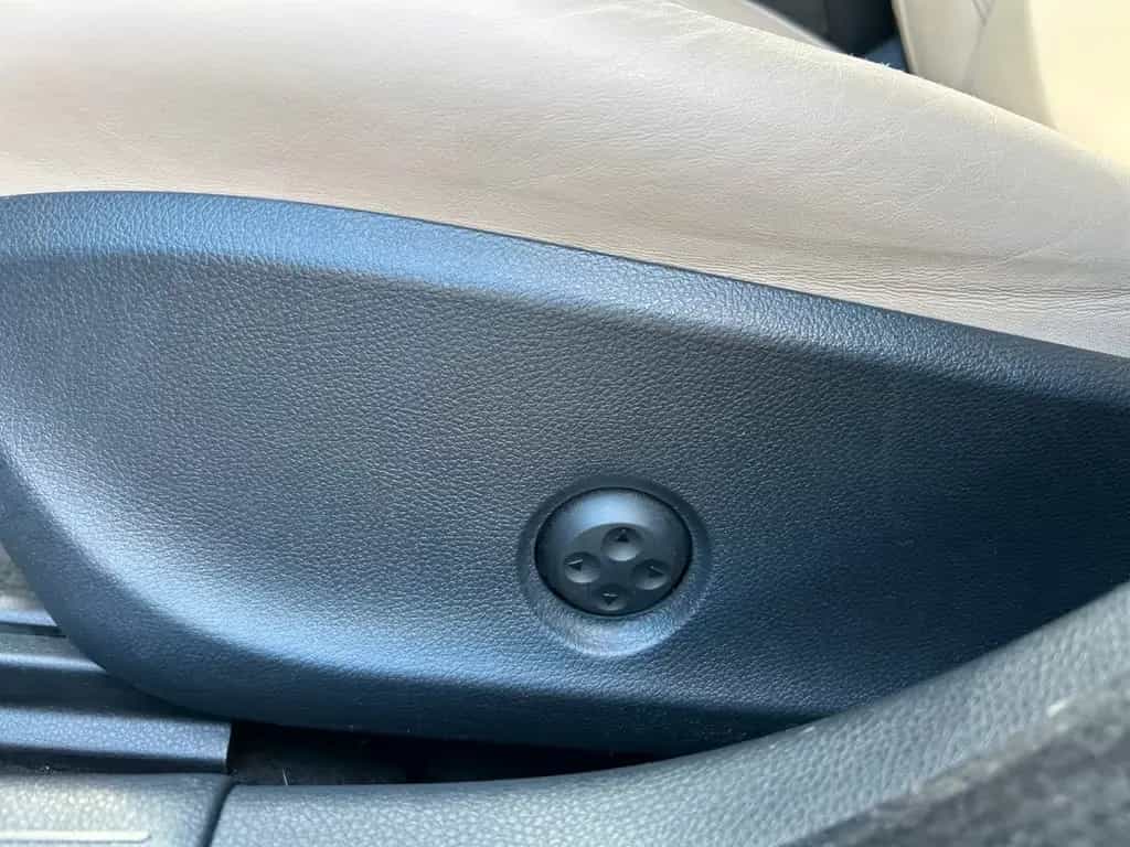 Infiniti Q30 2.2d Premium Navi Kamera Leder Memory 08/2019-photo-10