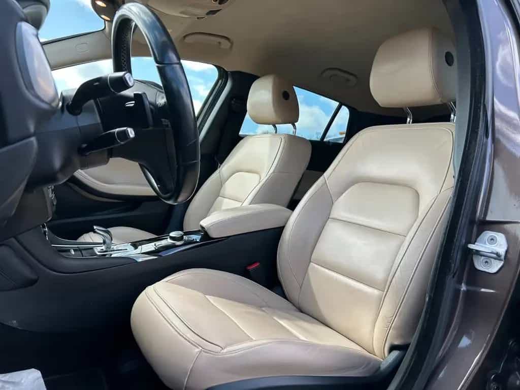 Infiniti Q30 2.2d Premium Navi Kamera Leder Memory 08/2019-photo-14