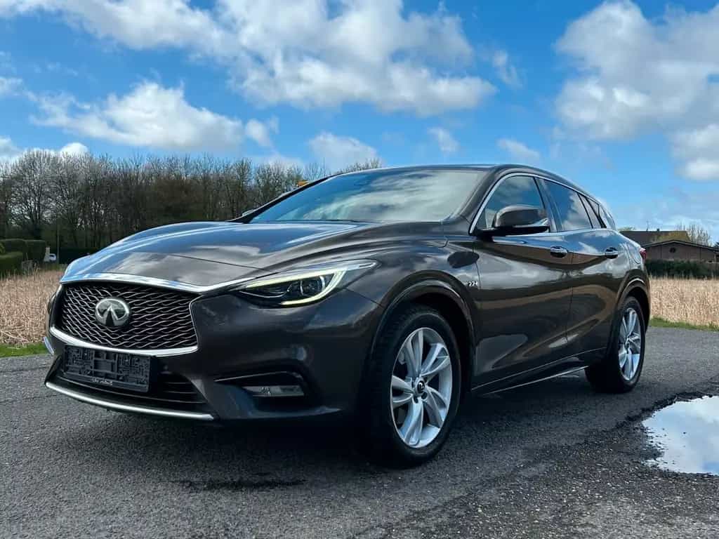 Infiniti Q30 2.2d Premium Navi Kamera Leder Memory 08/2019-photo-37