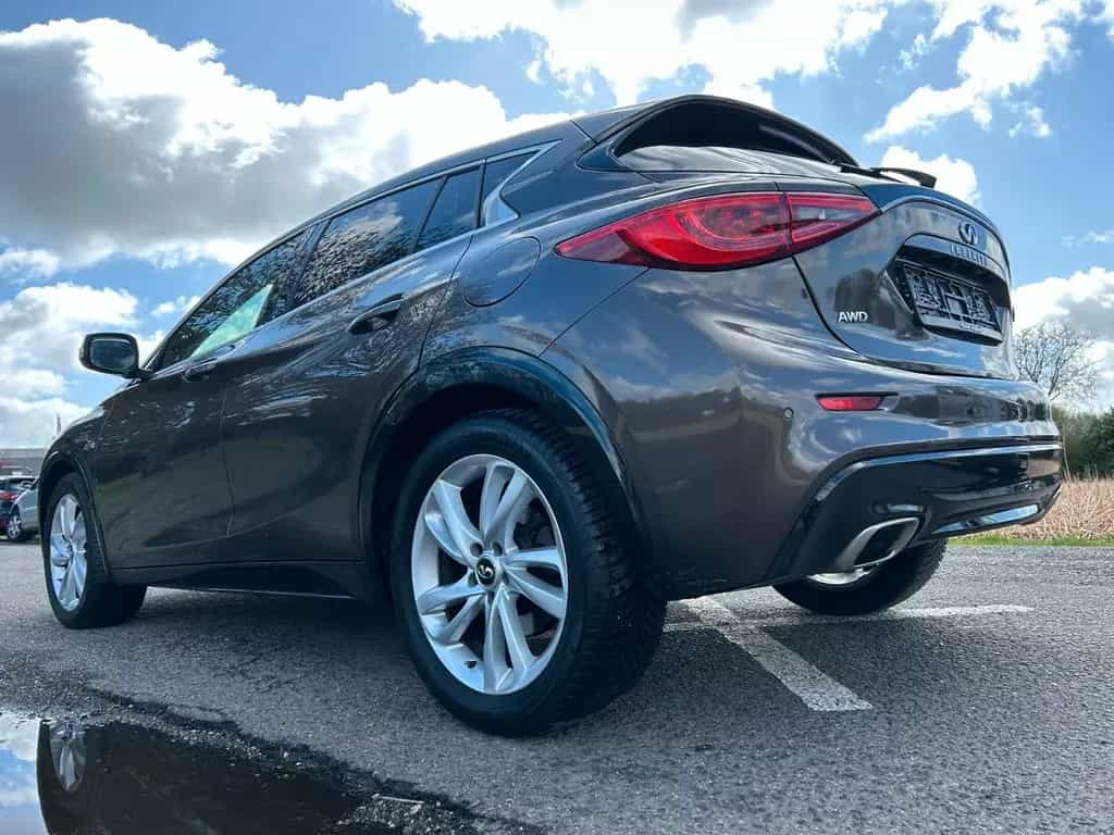 Infiniti Q30 2.2d Premium Navi Kamera Leder Memory 08/2019-photo-38