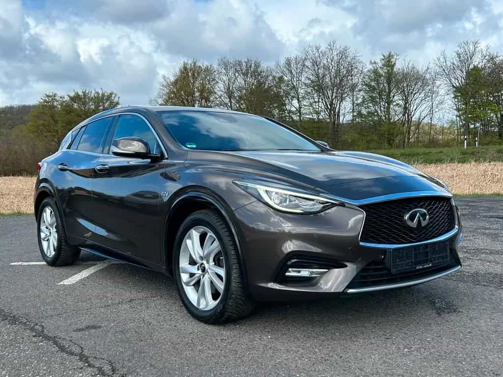 Infiniti Q30 2.2d Premium Navi Kamera Leder Memory 08/2019-photo-6