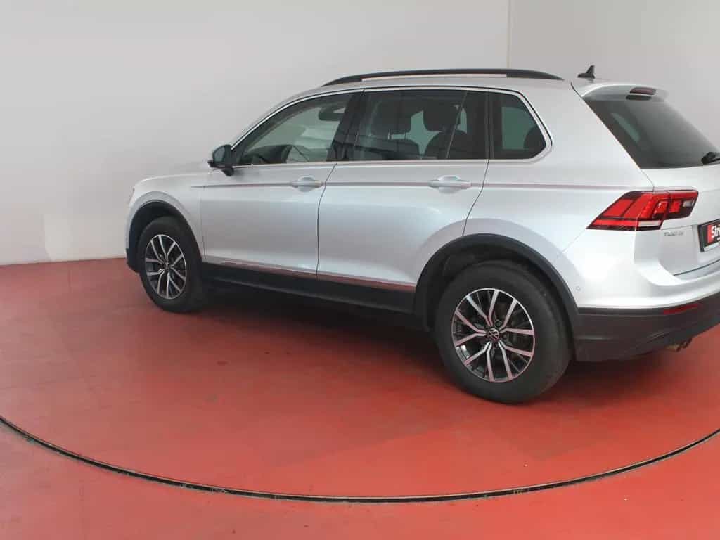 Volkswagen Tiguan 2.0TSI DSG 4M 215,-ohne Anzahlung Standh. 05/2021-photo-40