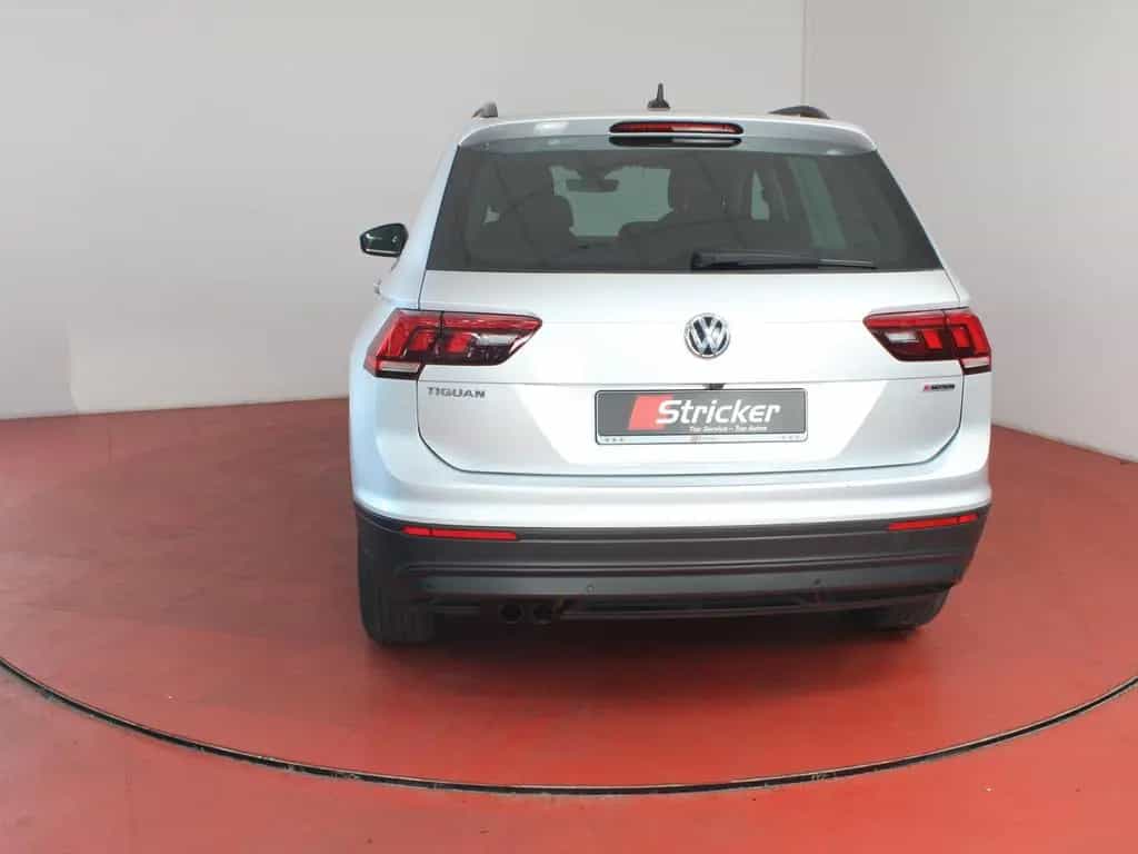 Volkswagen Tiguan 2.0TSI DSG 4M 215,-ohne Anzahlung Standh. 05/2021-photo-43