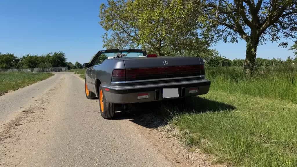 Chrysler Le Baron 07/1991-photo-10