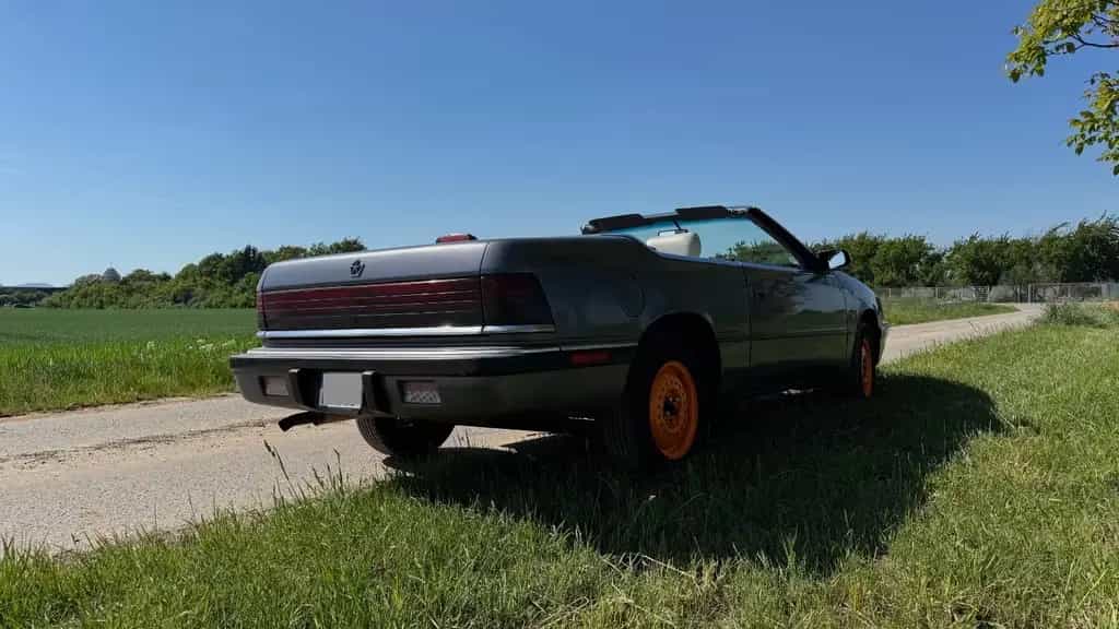 Chrysler Le Baron 07/1991-photo-11