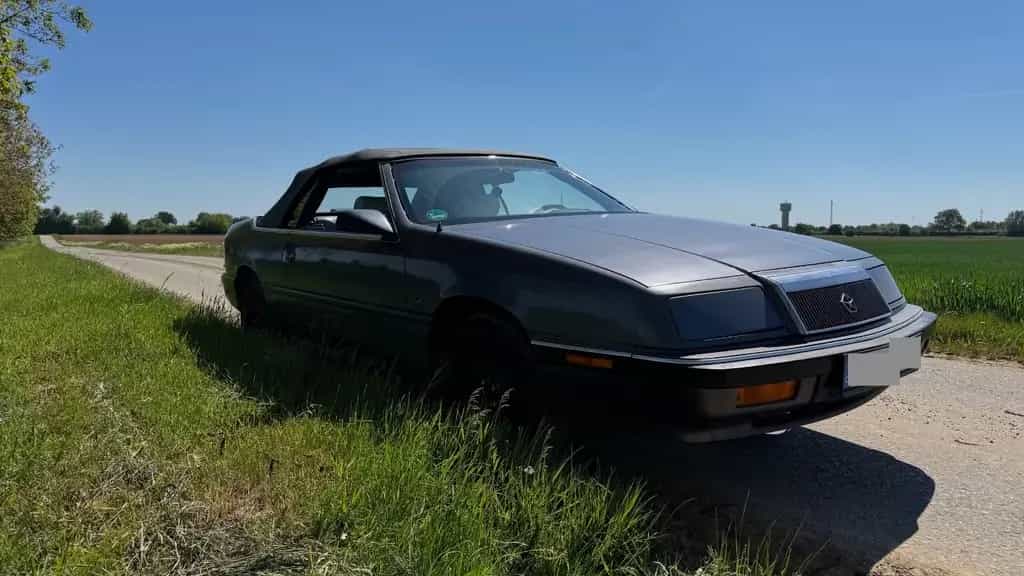 Chrysler Le Baron 07/1991-photo-5