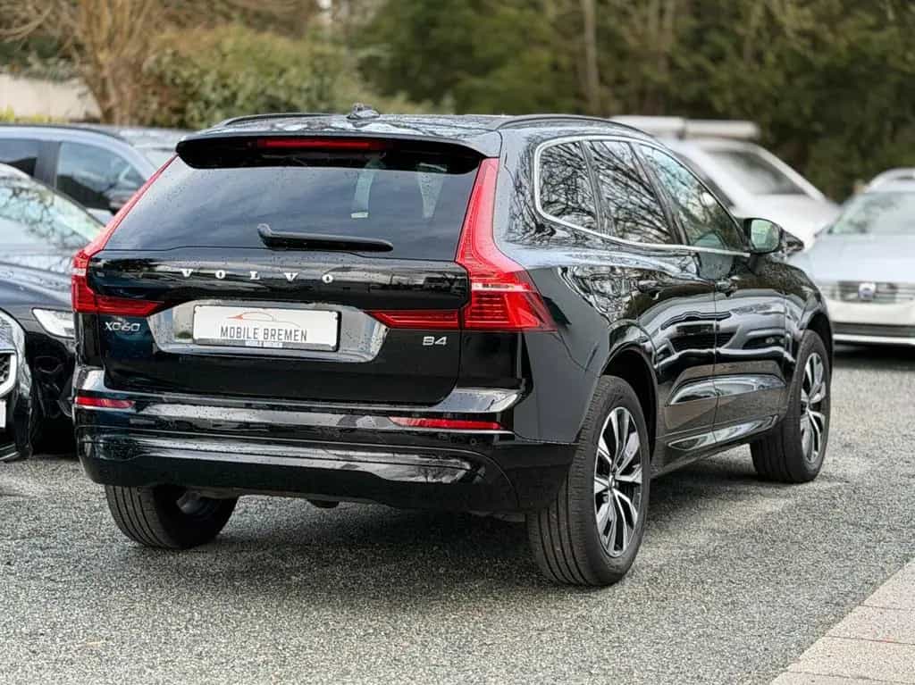 Volvo XC60 B4 Core 2WD LED*KEYLESS*ACC*BLIS 02/2023-photo-2