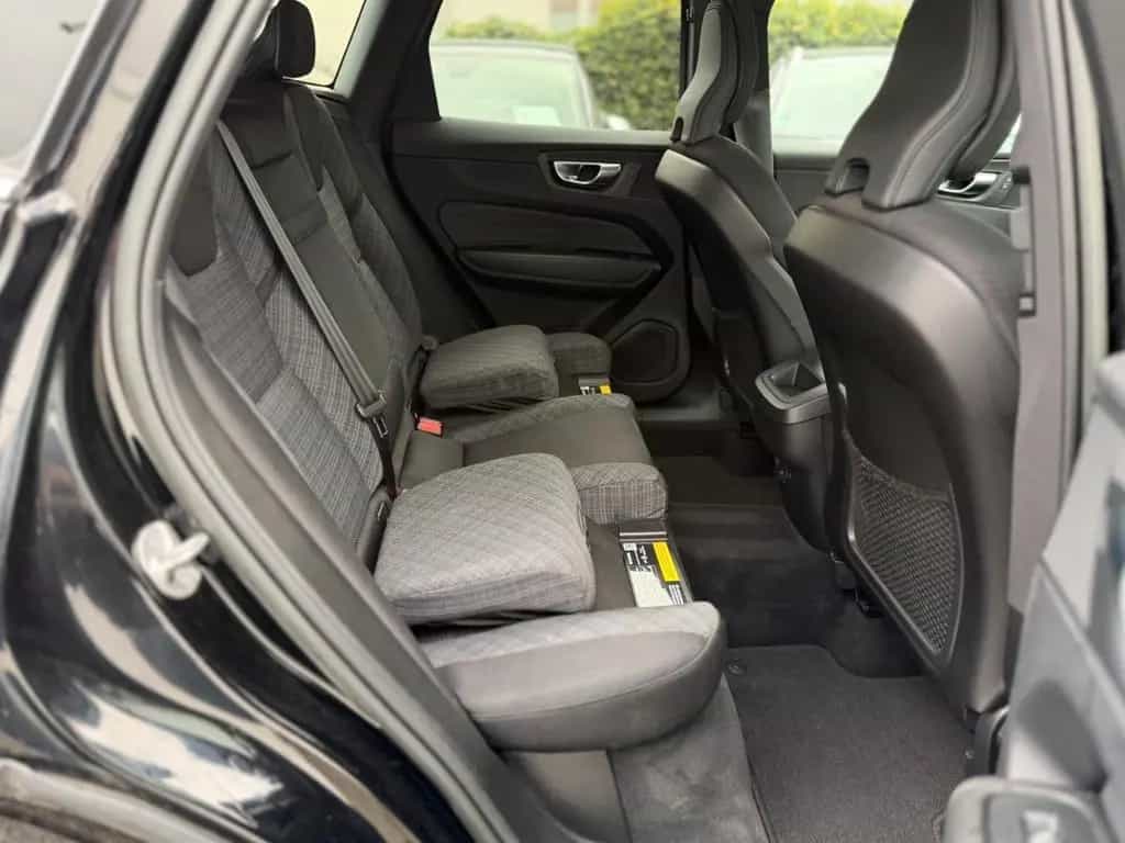 Volvo XC60 B4 Core 2WD LED*KEYLESS*ACC*BLIS 02/2023-photo-9