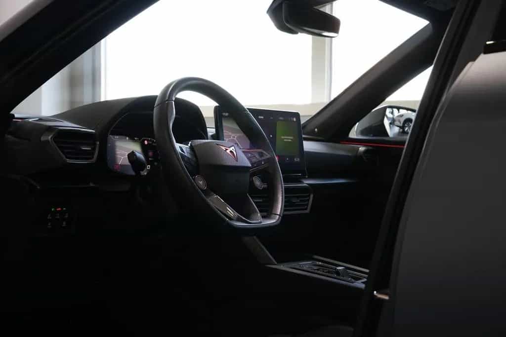Cupra Formentor VZ 4Drive *AUT*PANO*NAV*LED*KEYLEES*BE 02/2022-photo-16