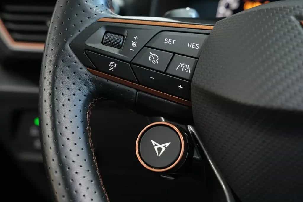 Cupra Formentor VZ 4Drive *AUT*PANO*NAV*LED*KEYLEES*BE 02/2022-photo-33