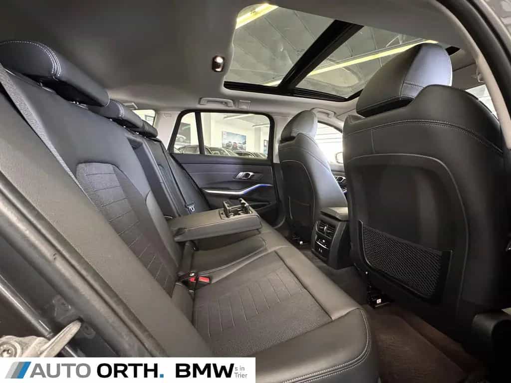 BMW 3 Series 320d xDrive Touring AUT. SPORT-L PANO HUD ST-HZG 01/2021-photo-13
