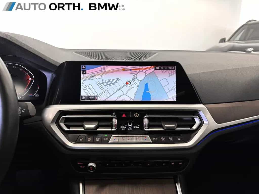 BMW 3 Series 320d xDrive Touring AUT. SPORT-L PANO HUD ST-HZG 01/2021-photo-17