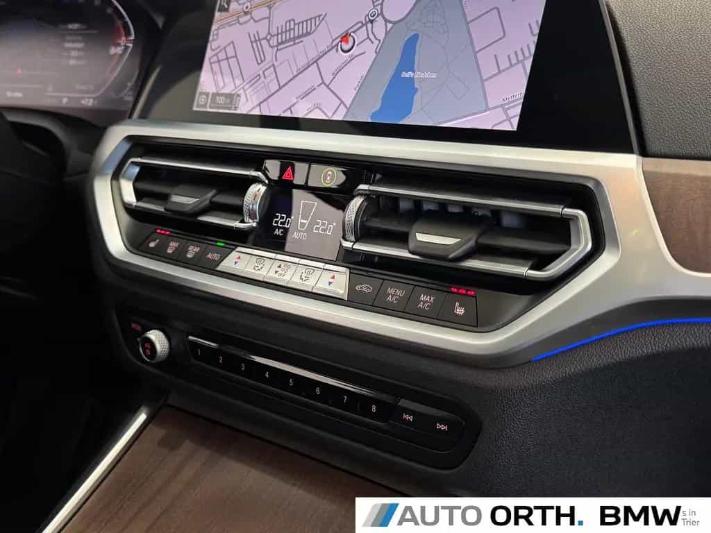 BMW 3 Series 320d xDrive Touring AUT. SPORT-L PANO HUD ST-HZG 01/2021-photo-18