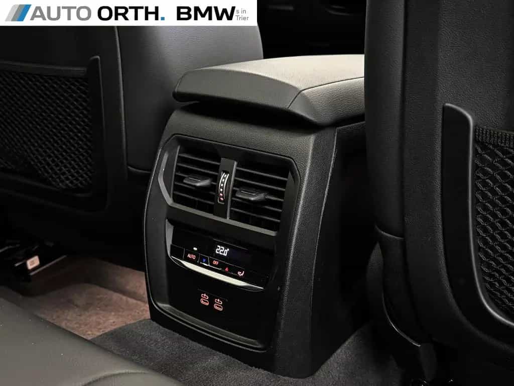 BMW 3 Series 320d xDrive Touring AUT. SPORT-L PANO HUD ST-HZG 01/2021-photo-20