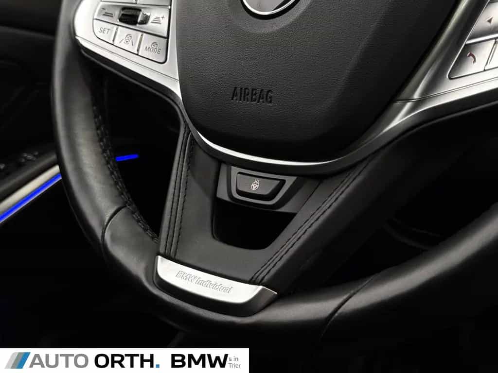 BMW 3 Series 320d xDrive Touring AUT. SPORT-L PANO HUD ST-HZG 01/2021-photo-23