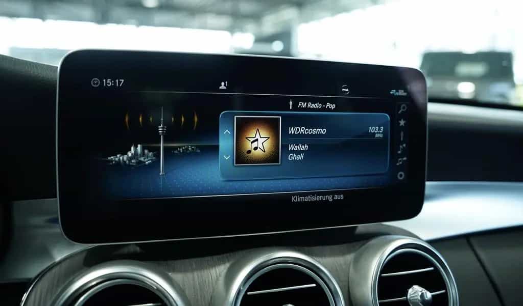 Mercedes-Benz C 200 T 4M AMG Line 2.H *BURM *Pano *Ambiente 12/2018-photo-37