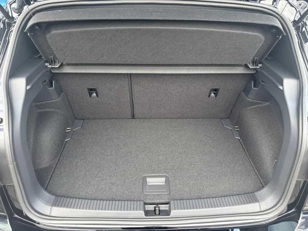 Volkswagen T-Cross R-Line 04/2026-photo-11