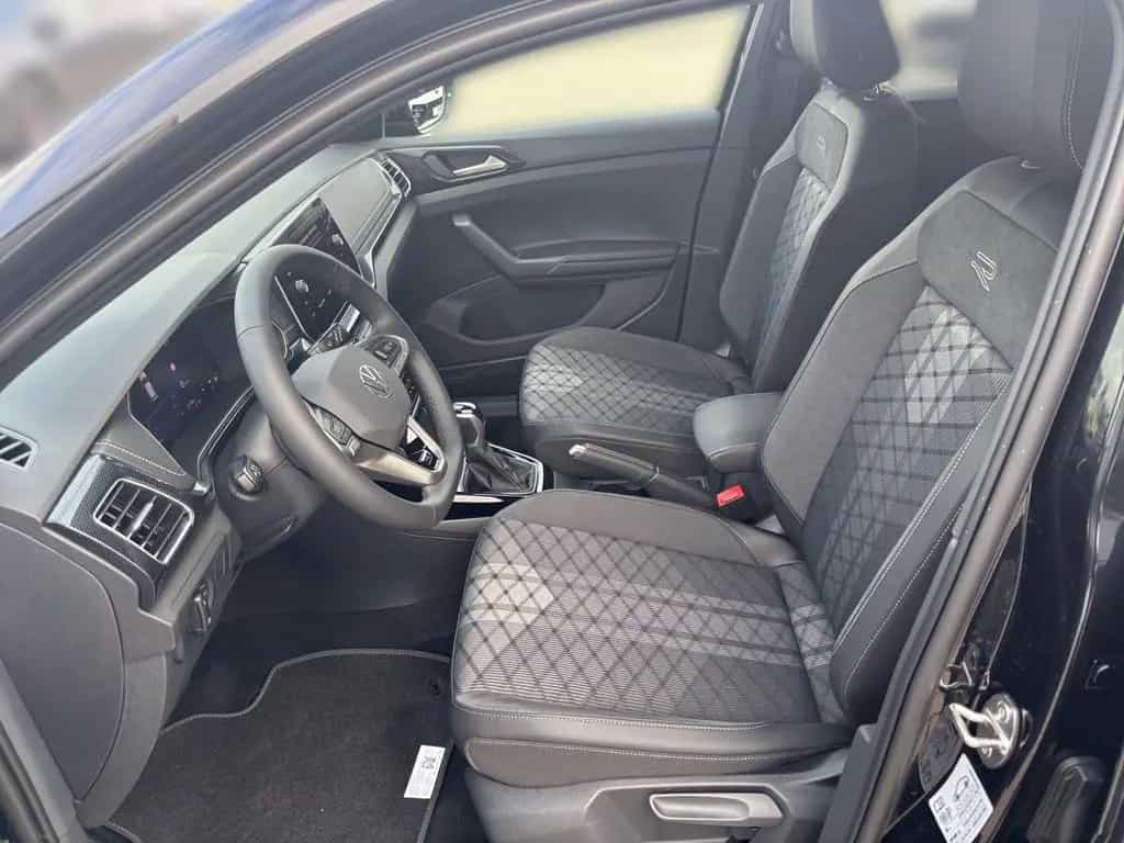 Volkswagen T-Cross R-Line 04/2026-photo-6