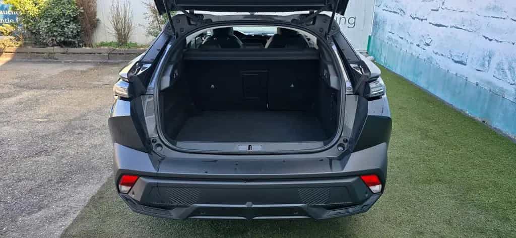 Peugeot 408 Allure Pack 130 EAT8*LHZ*SHZ*360°*Navi*LED* 03/2023-photo-29