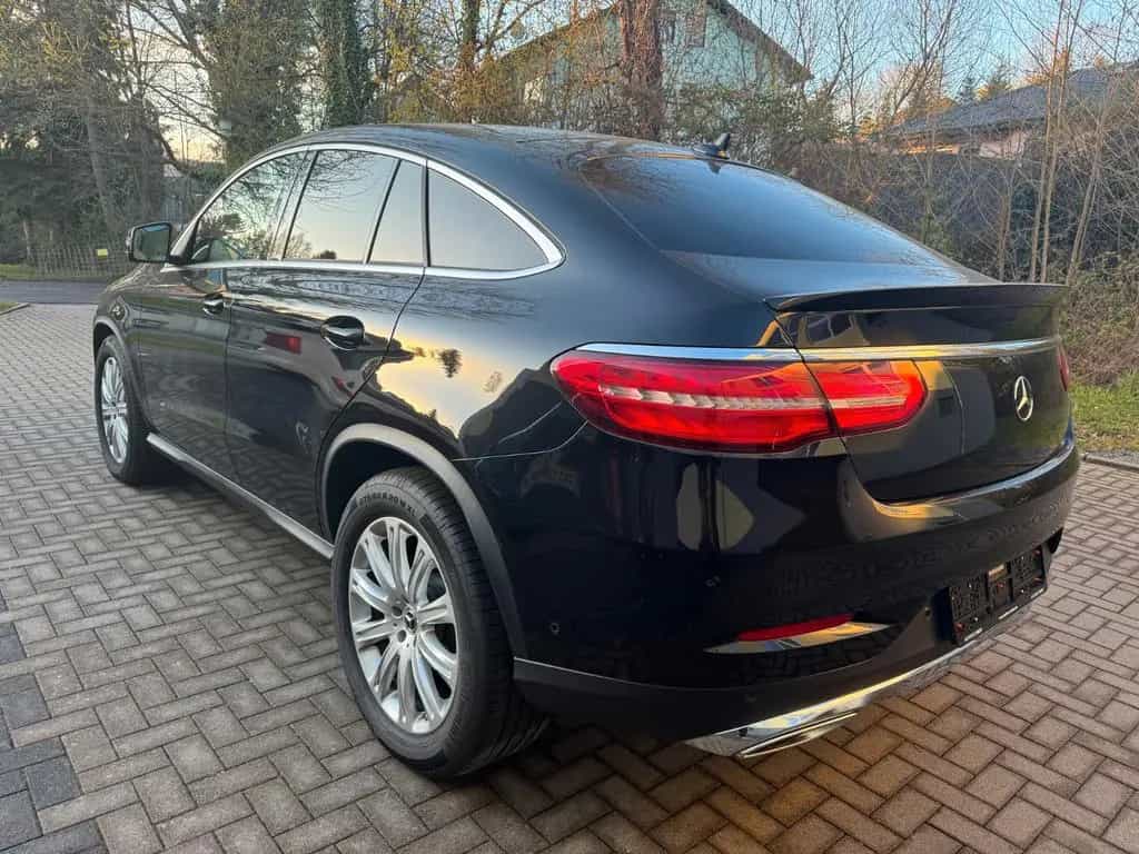 Mercedes-Benz GLE-Class 400 4MATIC - 09/2017-photo-4